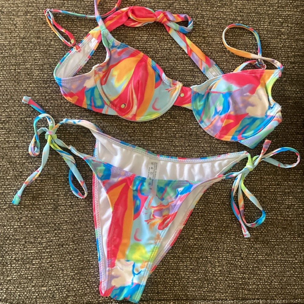SHEIN size small- 2 piece bathing suit in super bright colors